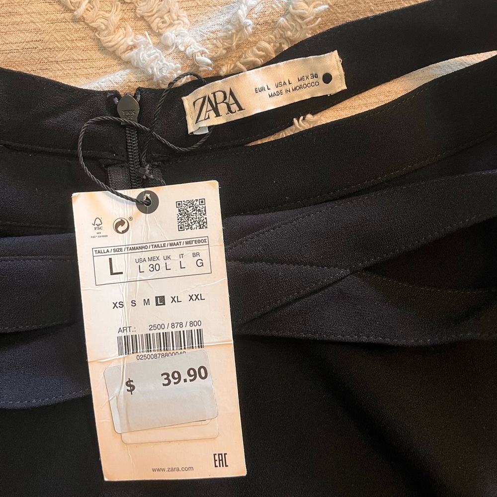 Black Zara a line skirt